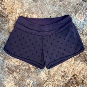 Navy Blue Lululemon Groovy Run 4” Shorts Size 8